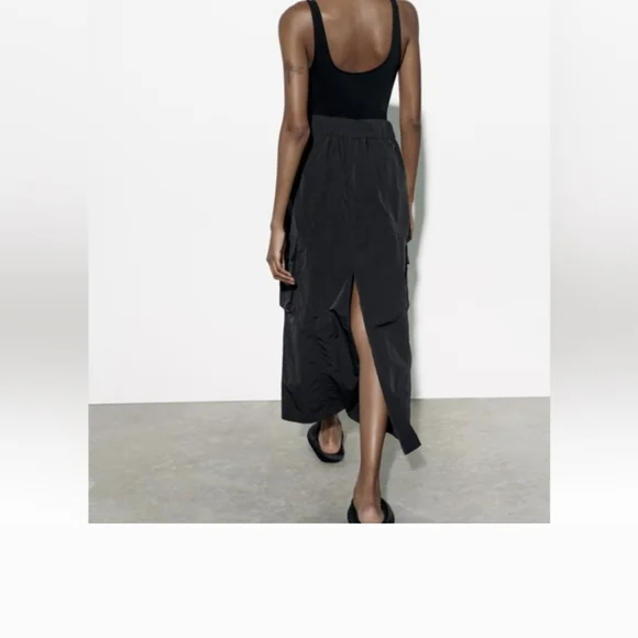 Zara Black Maxi Skirt with Pockets NWOT High Waisted Flowy Long Skirt Minimal L - Picture 3 of 4